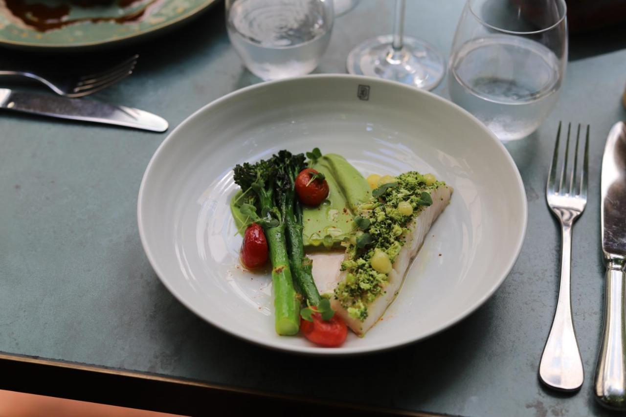 Maison Breguet Paris Bagian luar foto A dish at the restaurant