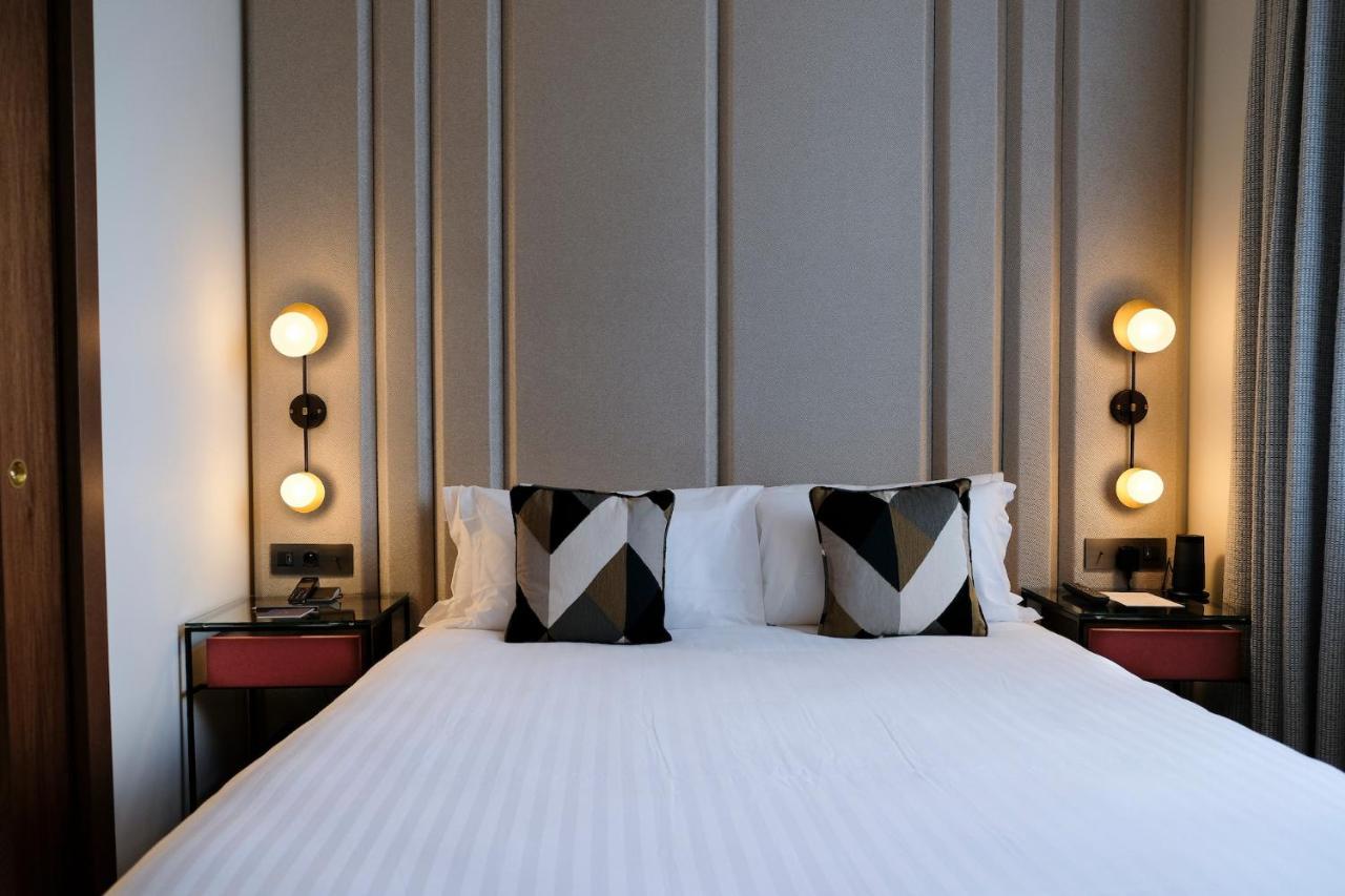 Maison Breguet Paris Bagian luar foto A bedroom at the hotel